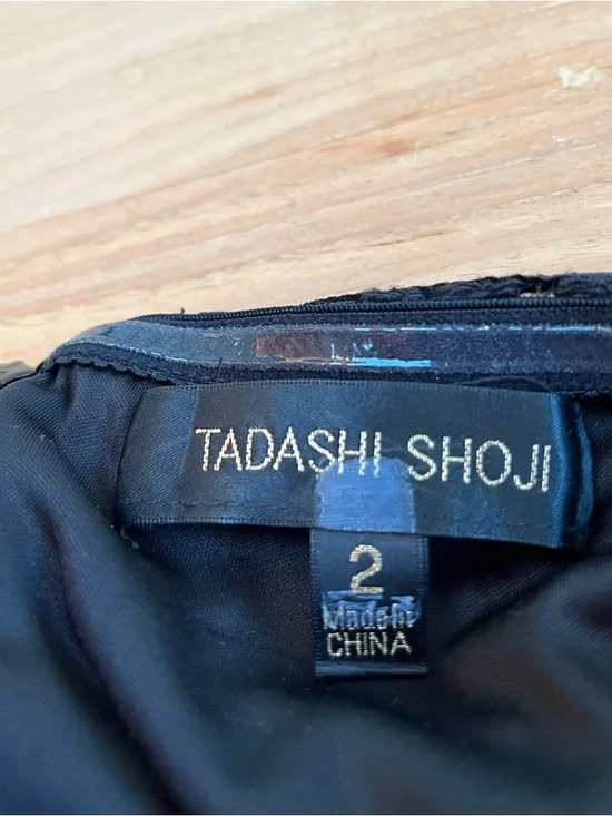 Tadashi Shoji Black and Nude Lace Off-Shoulder Formal Gown - Size 2 - Picture 4 of 7